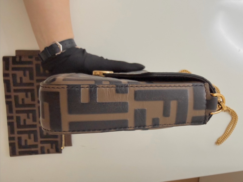 Fendi WOC 三合一 附皮夾 斜背包-9