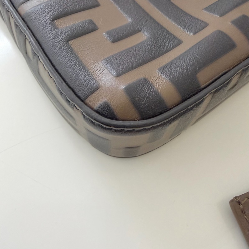 Fendi WOC 三合一 附皮夾 斜背包-11