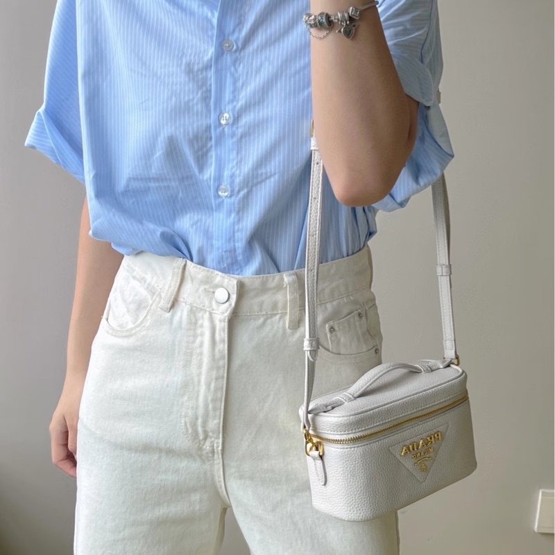 Prada 手提包 vanity case 化妝包 斜背包-1