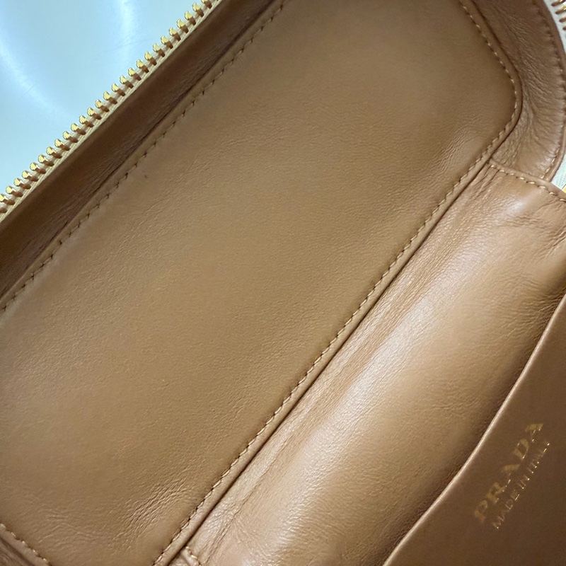 Prada 手提包 vanity case 化妝包 斜背包-27