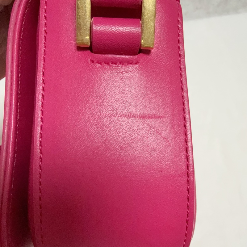 ❤️BP粉絲穿搭必備❤️YSL小號豆腐包 小牛皮斜背包 桃紅-18