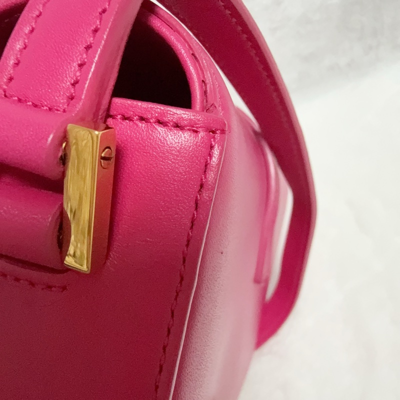 ❤️BP粉絲穿搭必備❤️YSL小號豆腐包 小牛皮斜背包 桃紅-24