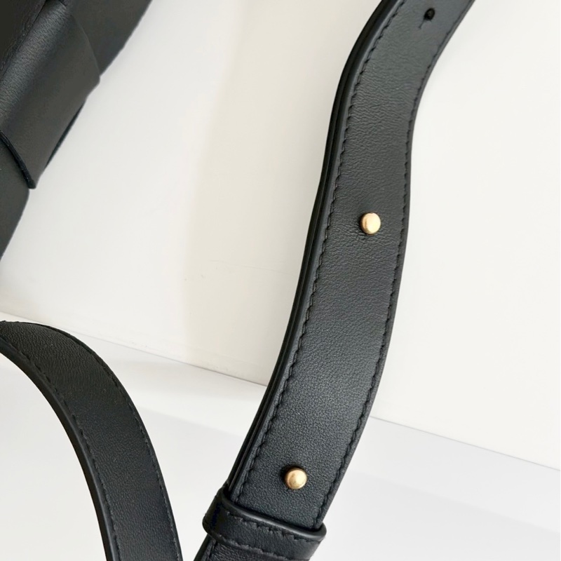 BOTTEGA VENETA BV CASSETTE 寶緹嘉 經典SMALL編織小羊皮斜背包 小款 黑色-13