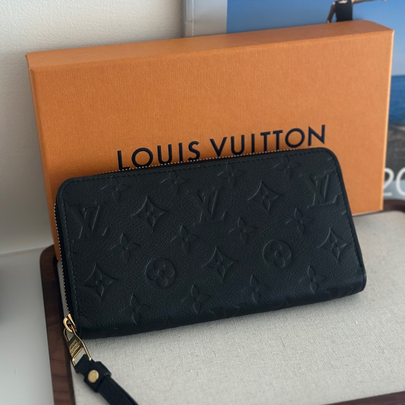 LV 拉鍊長夾 錢包 M61864 黑色壓紋 芯片款-1