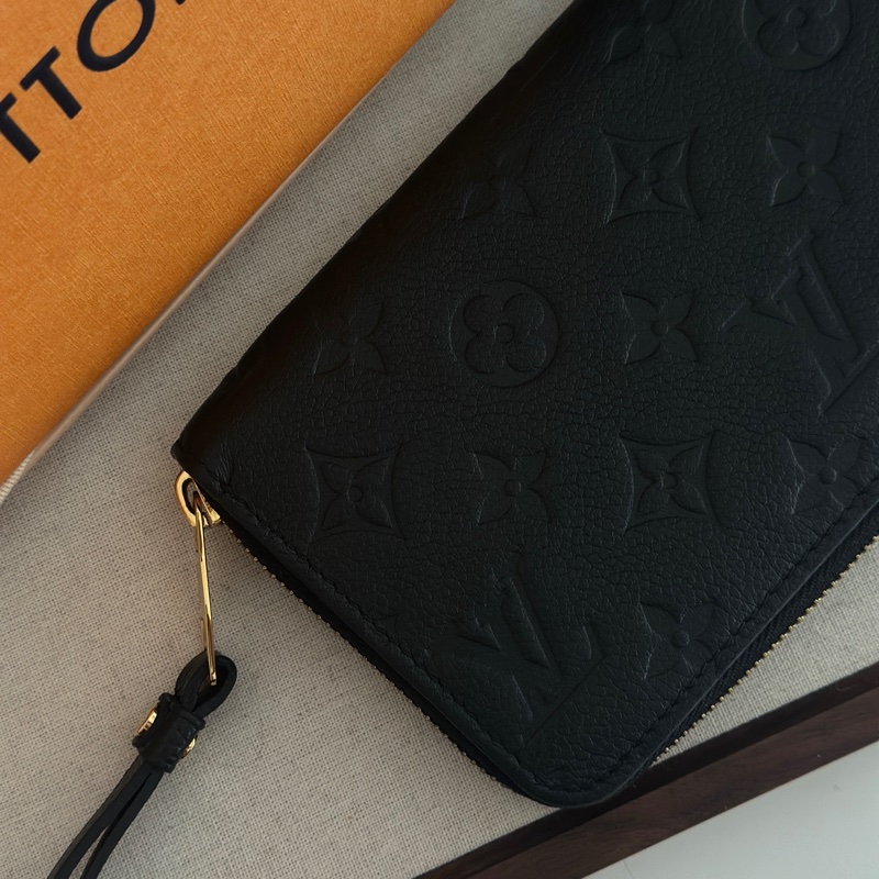 LV 拉鍊長夾 錢包 M61864 黑色壓紋 芯片款-2