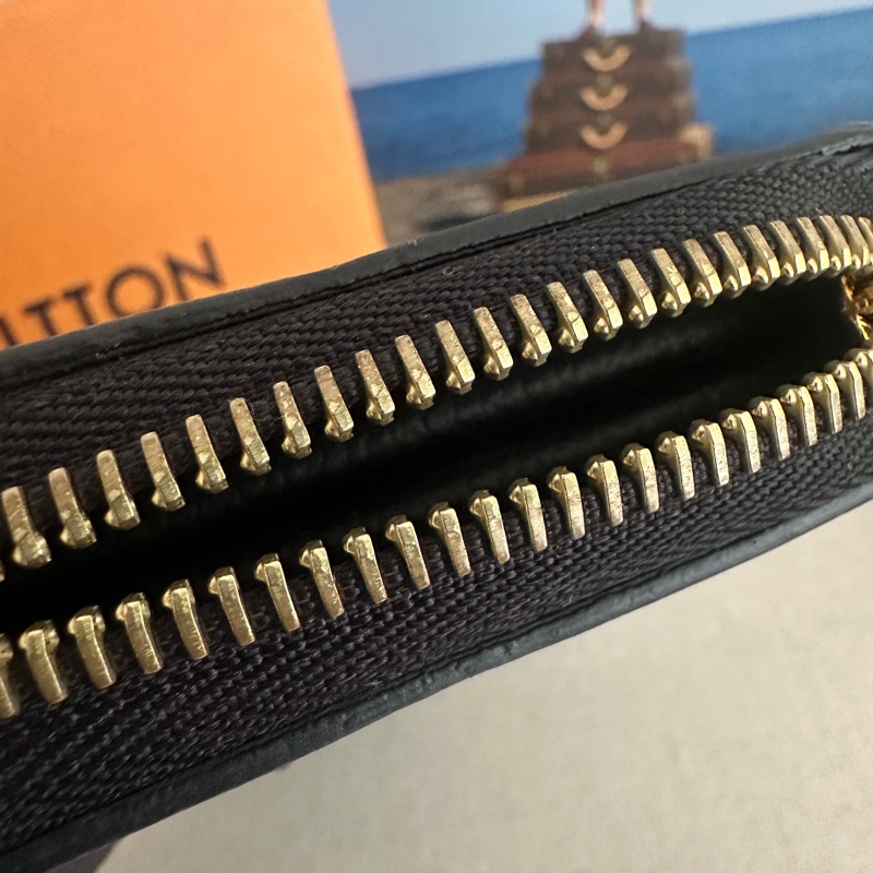 LV 拉鍊長夾 錢包 M61864 黑色壓紋 芯片款-8