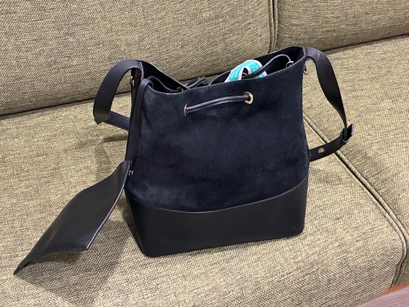 MICHAEL KORS 晶煥黑水桶包-1