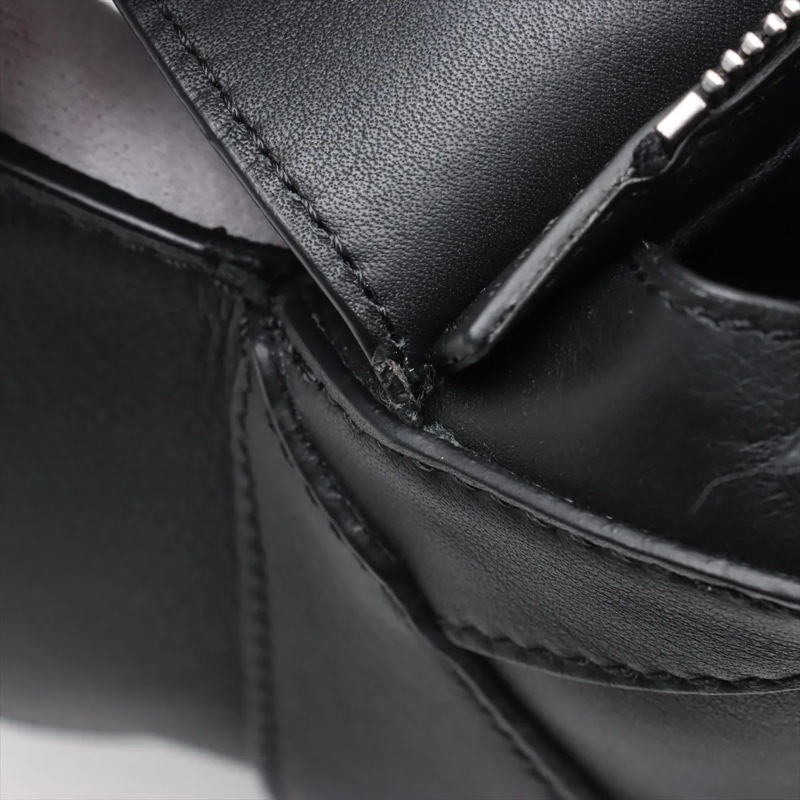 Loewe Puzzle Mini Bum Sling backpack Black 羅意威幾何男士胸包腰包-11