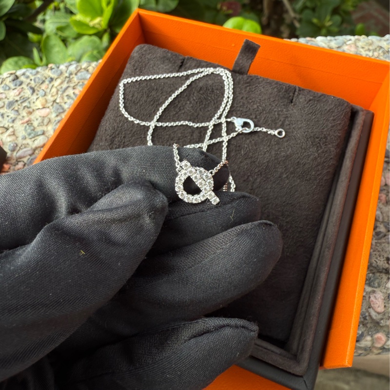 全新HERMES Finesse墜飾小Q滿鑽項鍊-5