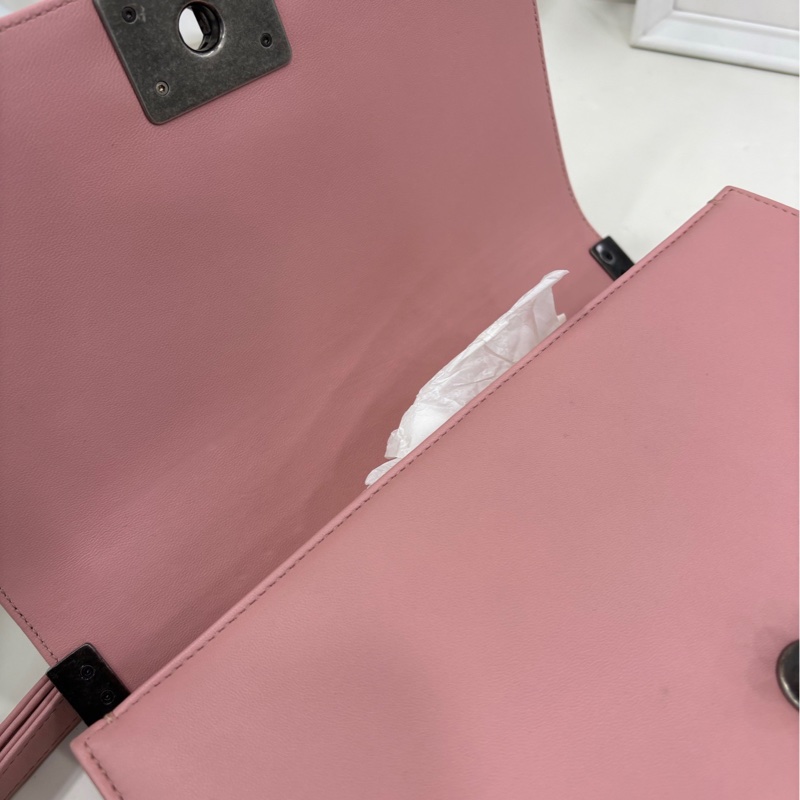 Chanel 香奈兒 leboy中號 粉紅 20開有卡 尺寸：25*15*8cm-6