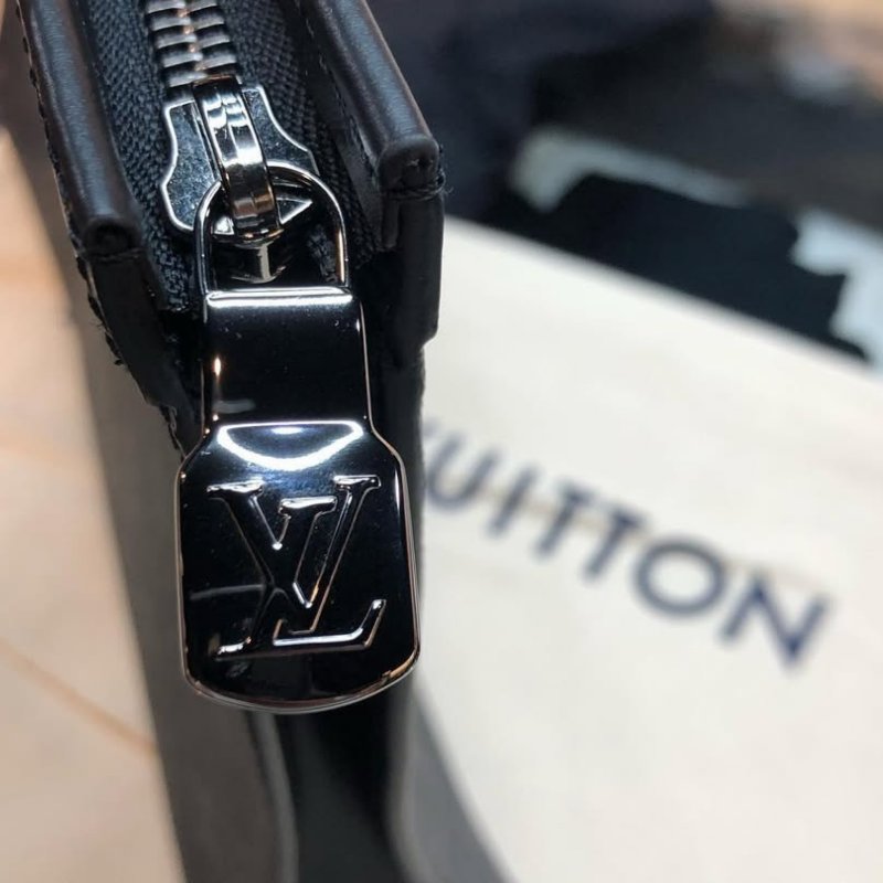 🚨 雙11最後倒數・今晚錯過等明年！【【LOUIS VUITTON LV 路易威登】Monogram Eclipse帆布拉鍊手拿包(下單前須先私訊)-3