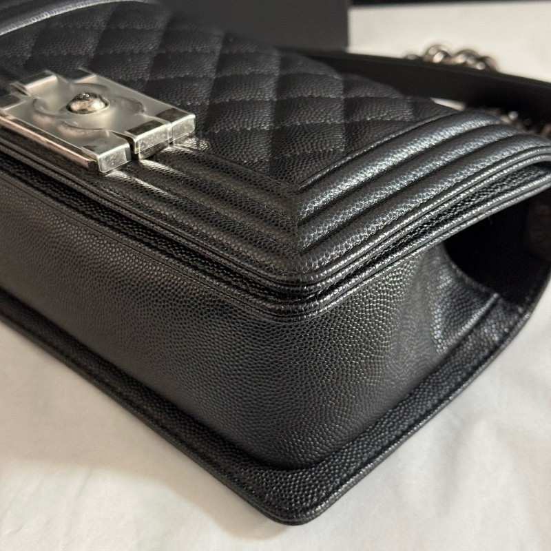 CHANEL LEBOY 小號 黑色銀扣荔枝牛皮 肩背包斜背包 晶片款-10