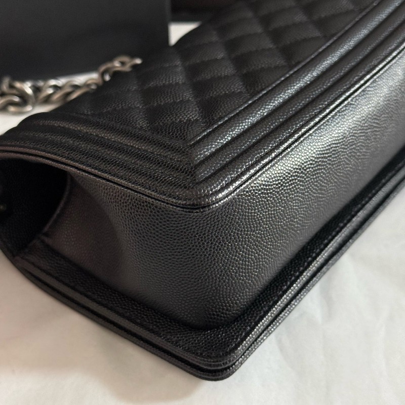 CHANEL LEBOY 小號 黑色銀扣荔枝牛皮 肩背包斜背包 晶片款-11