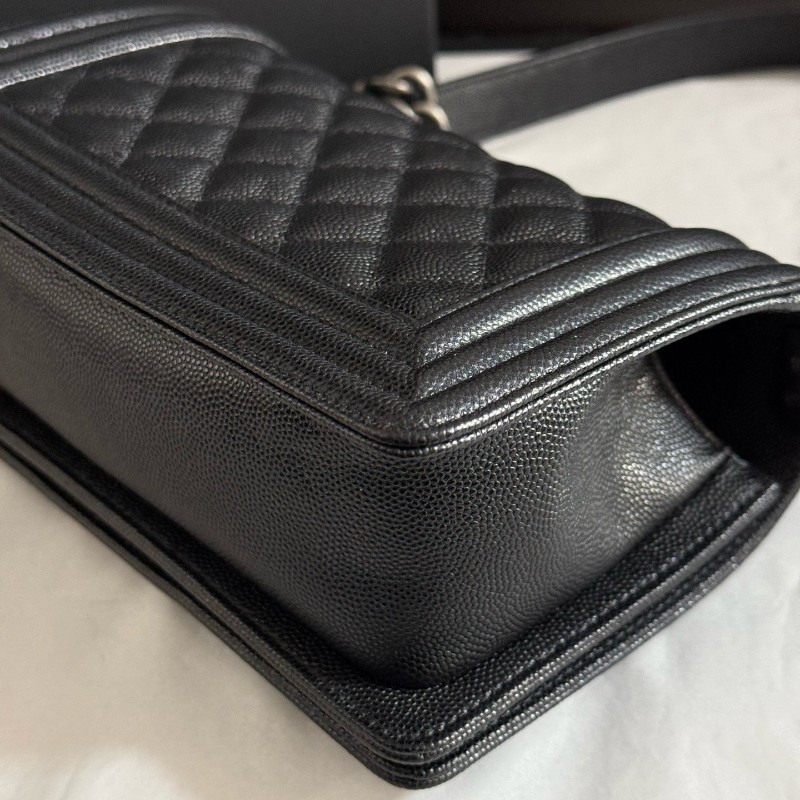 CHANEL LEBOY 小號 黑色銀扣荔枝牛皮 肩背包斜背包 晶片款-12