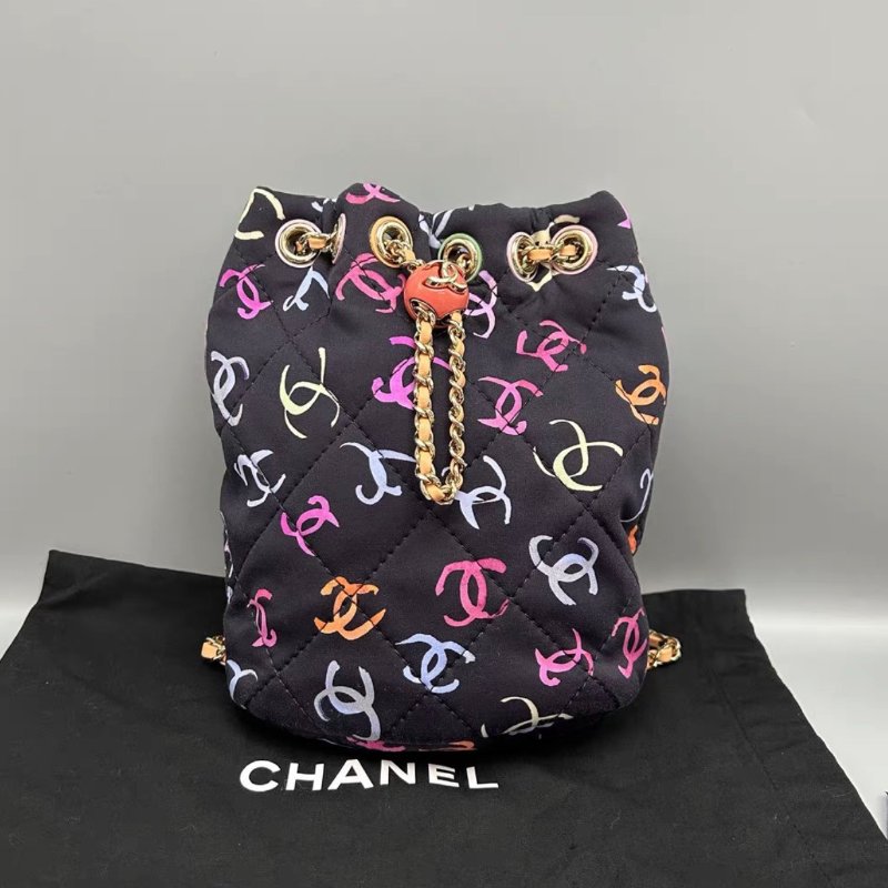 CHANEL 24s彩色帆布logo塗鴉抽繩後背包18*21*8 98新配件塵袋-0