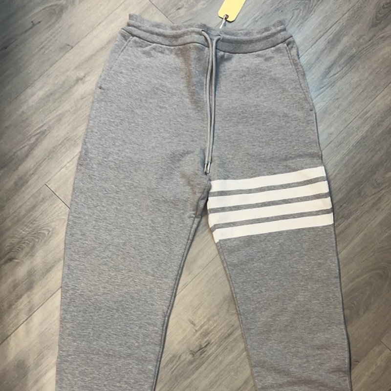 🔥 雙11全面開搶・全館折扣限時開啟!【THOM BROWNE-TB】經典四條紋長褲 深藍(下單前須先私訊)-1