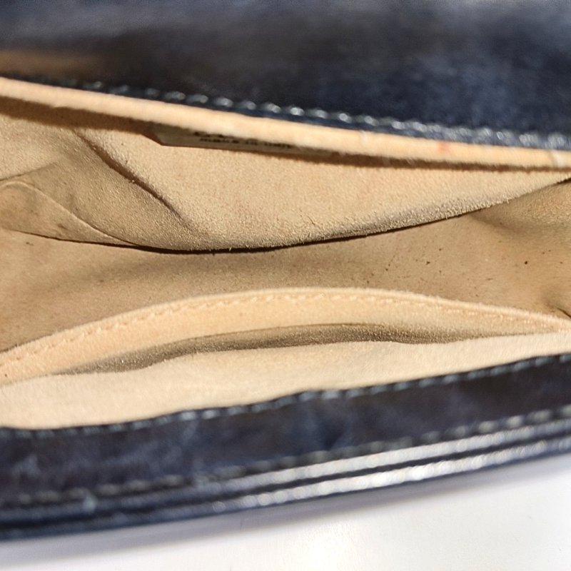 GUCCI GG Marmont 迷你 黑色牛皮绗缝波浪纹肩背包手提包斜背包 金色五金 可拆卸肩带-6