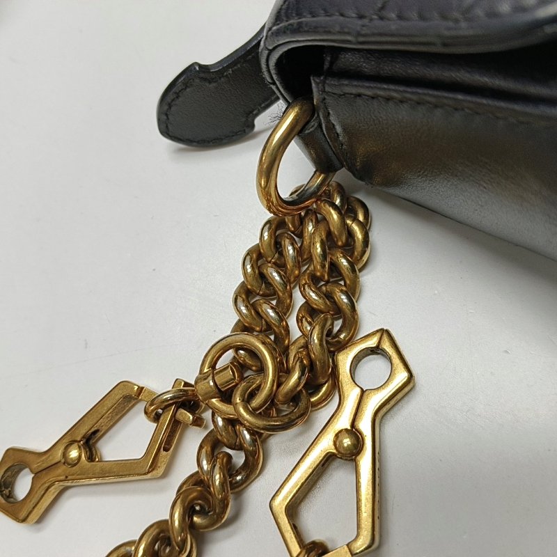 GUCCI GG Marmont 迷你 黑色牛皮绗缝波浪纹肩背包手提包斜背包 金色五金 可拆卸肩带-15