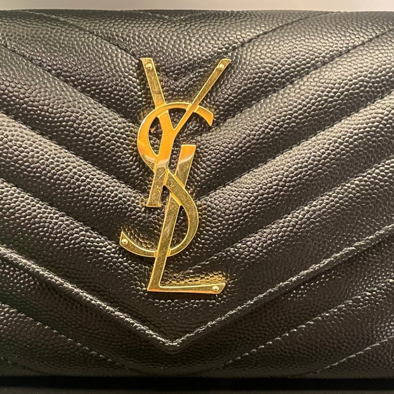 ⏰ 買對時間最省錢!雙11限時價開啟中🛒【YSL SAINT LAURENT 聖羅蘭】經典YSL金屬LOGO牛皮信封扣式長夾(黑 )(下單前須先私訊)-4