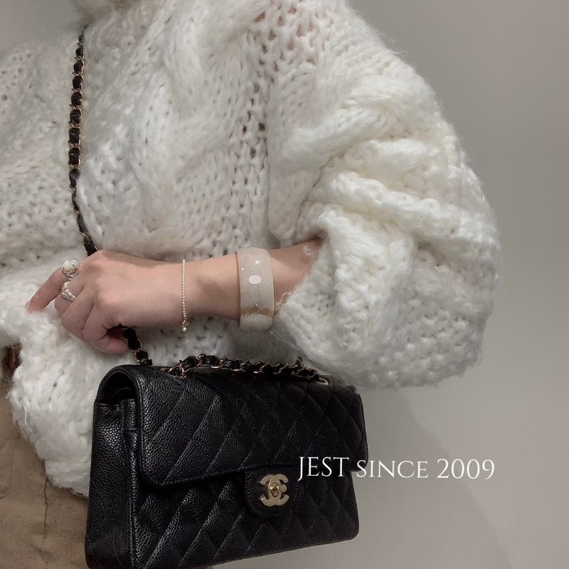 CHANEL 經典口蓋包 CF23 - 粒面牛皮黑金-1