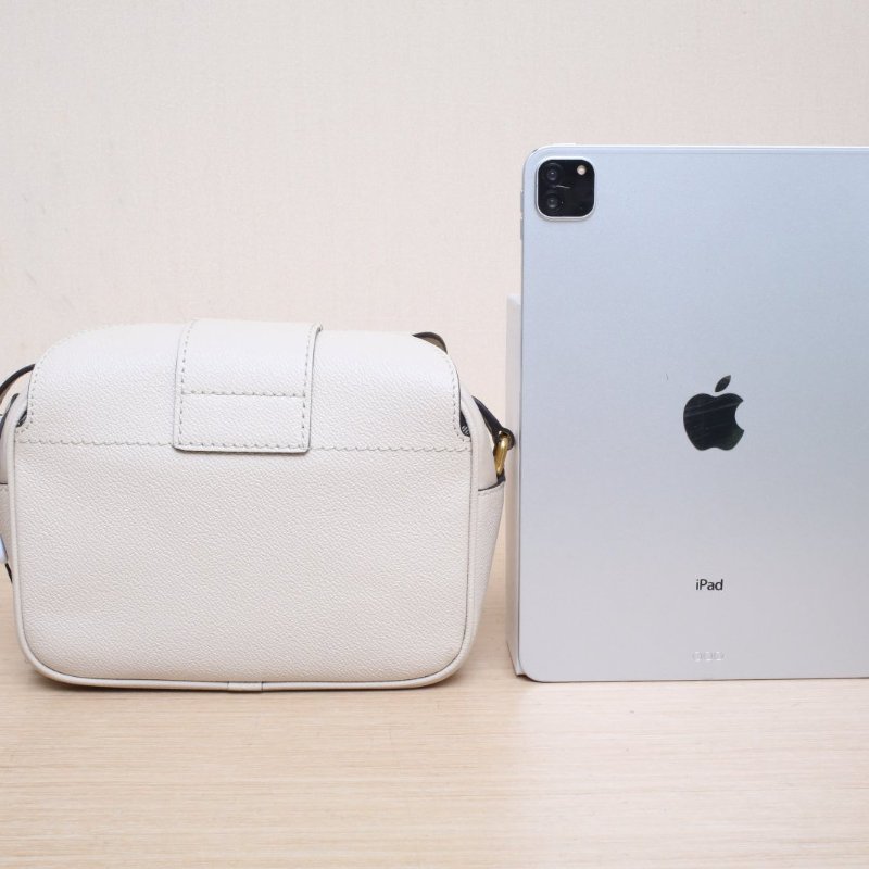 米白色皮革C 巴寶莉舌頭相機包小號20cm-1