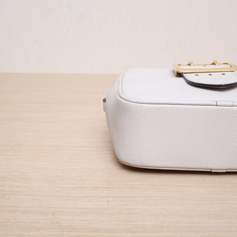 米白色皮革C 巴寶莉舌頭相機包小號20cm-2