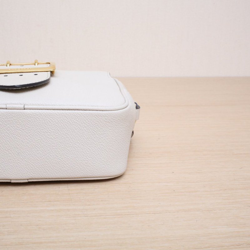 米白色皮革C 巴寶莉舌頭相機包小號20cm-3