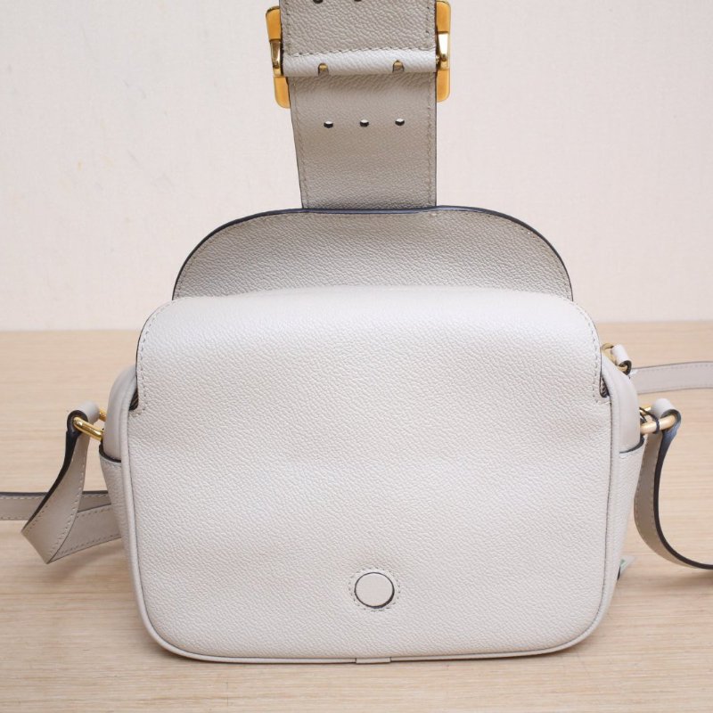 米白色皮革C 巴寶莉舌頭相機包小號20cm-5