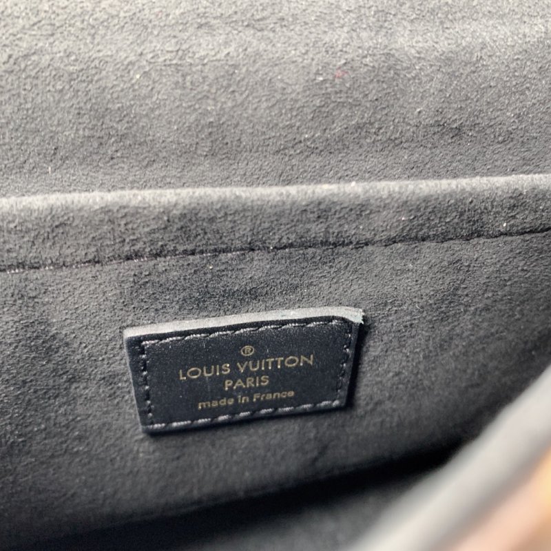 LV LOCKY BB鎖頭包-6