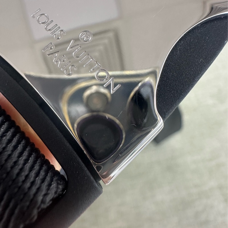 LV OURDOOR BUMBAG 黑色老花拼皮胸口包-7