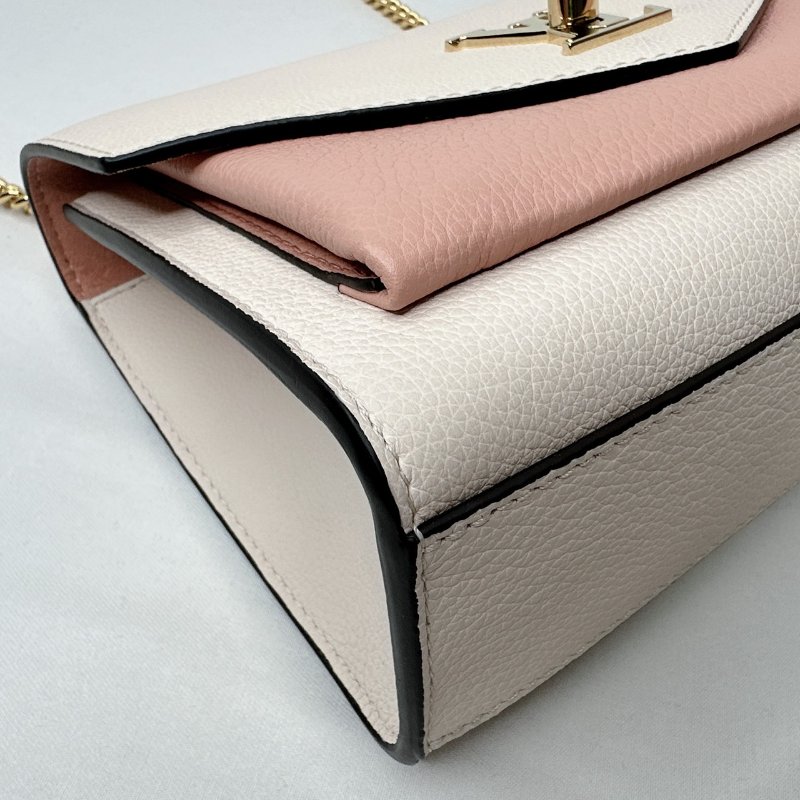 LV My Lock Me鏈帶肩背包-10