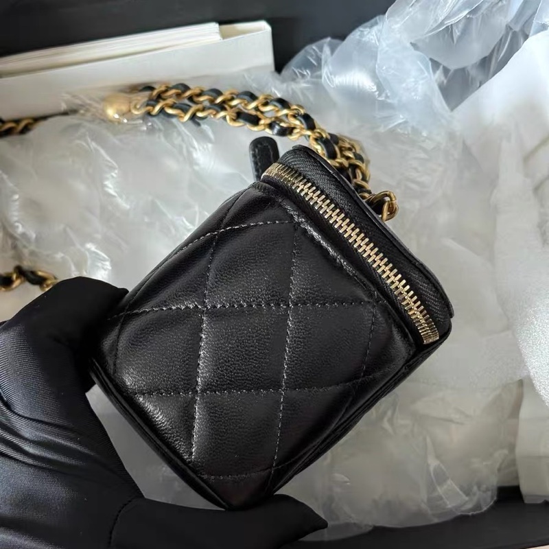 新款芯片款!Chanel香奈兒 24K 金球小盒子包 新款底部有Logo-2