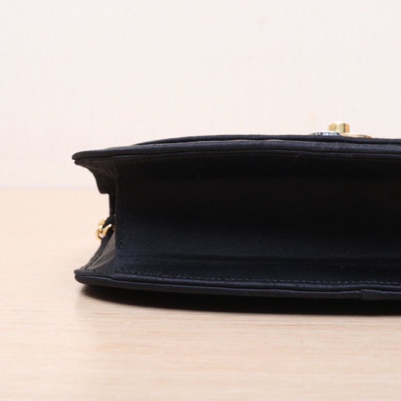 中古巴黎限定鴛鴦扣半月斜背包黑色緞面1開金銀扣-2