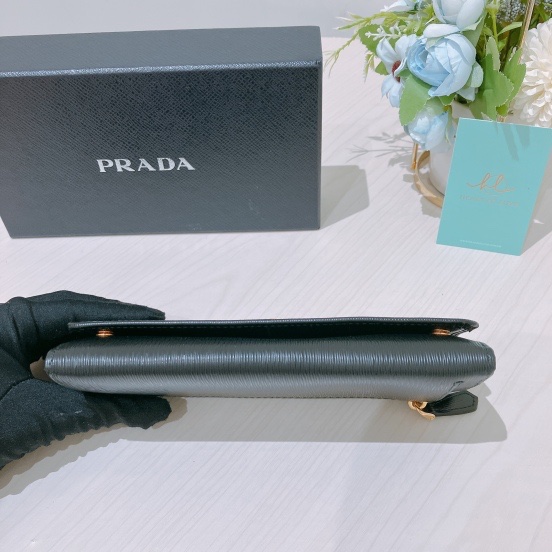 TK1842 PRADA普拉達長銀包金扣LONG WALLET VITELLO BLACK X GHW-2