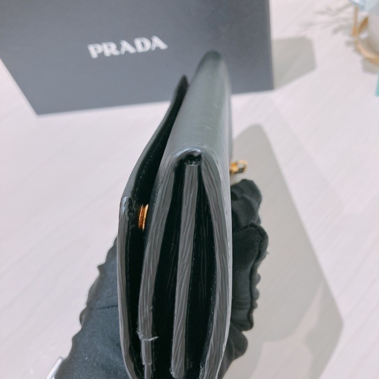 TK1842 PRADA普拉達長銀包金扣LONG WALLET VITELLO BLACK X GHW-10