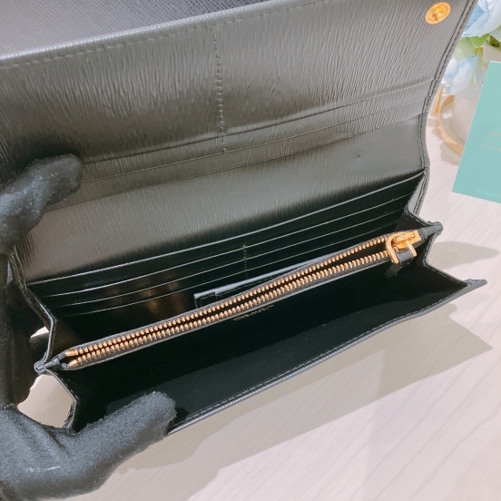TK1842 PRADA普拉達長銀包金扣LONG WALLET VITELLO BLACK X GHW-11