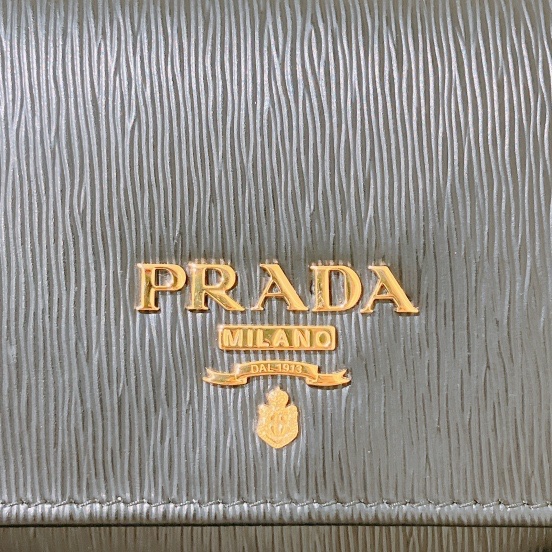 TK1842 PRADA普拉達長銀包金扣LONG WALLET VITELLO BLACK X GHW-18