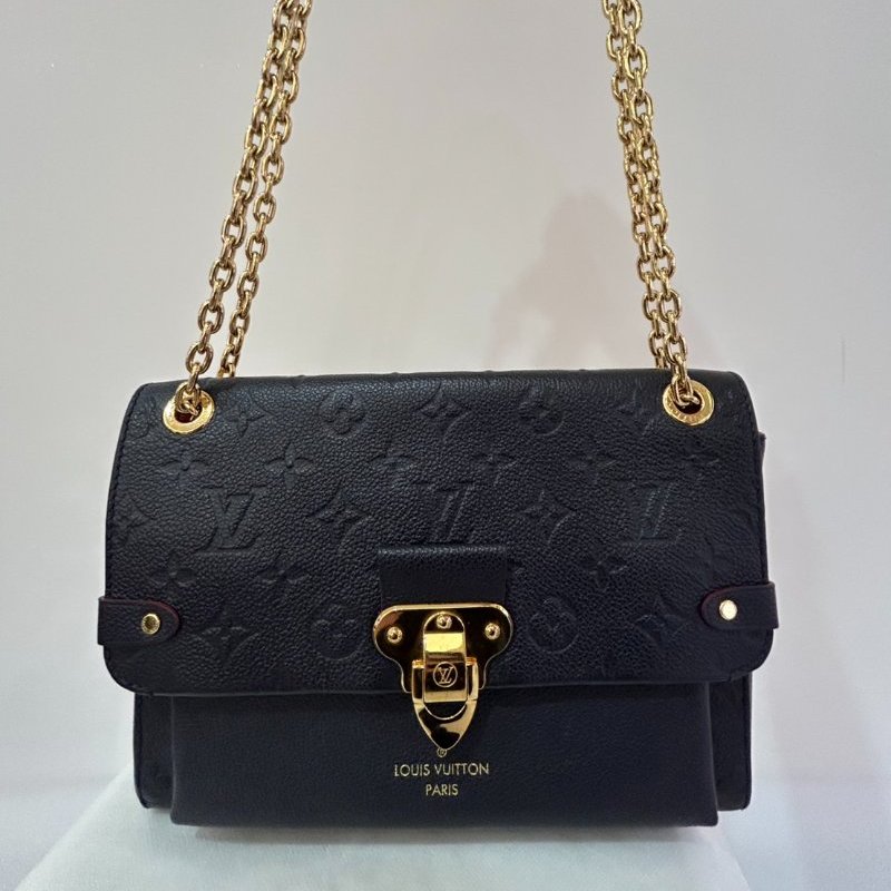 LV(M)藍全皮紅邊壓紋鍊包-7