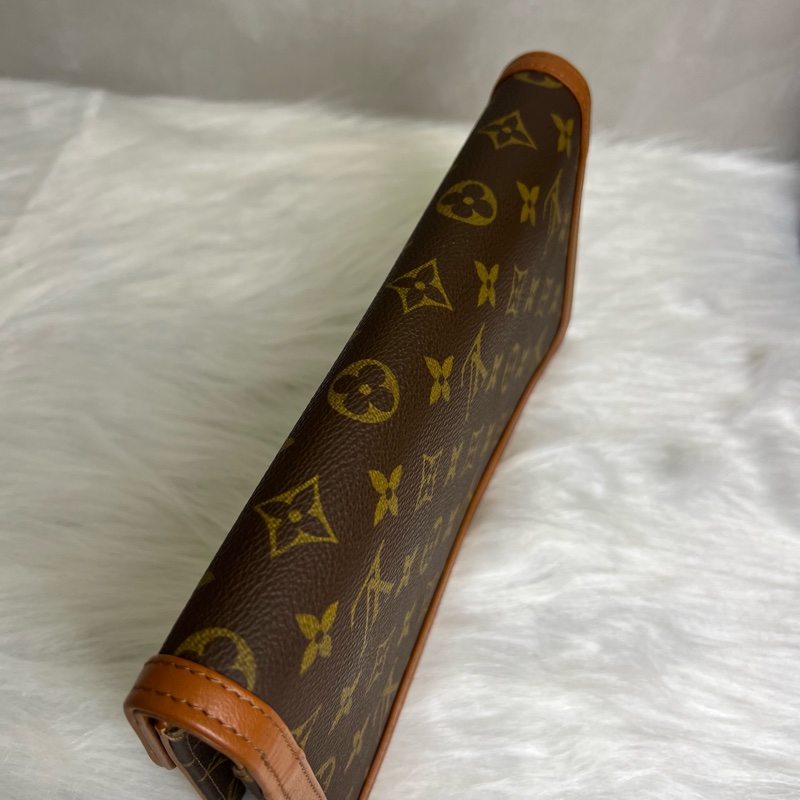 Louis Vuitton翻蓋手拿包-5