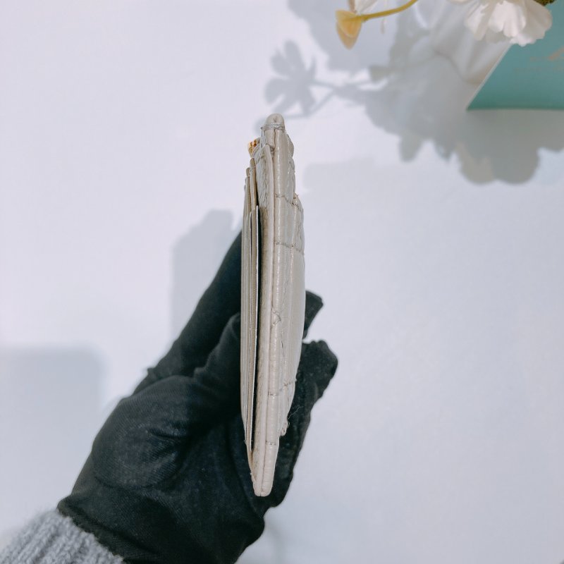 TW4495 Dior 迪奧 拉鏈卡片套 沙色柔軟Cannage藤格紋圖案小牛皮Caro Cosmos Zipper Card Holder-2