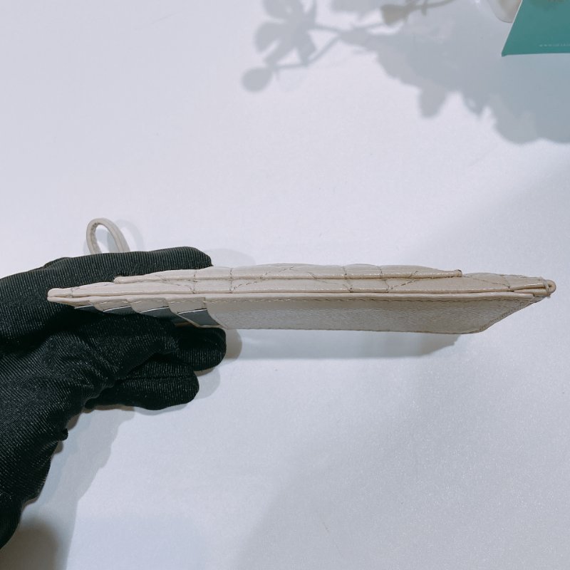 TW4495 Dior 迪奧 拉鏈卡片套 沙色柔軟Cannage藤格紋圖案小牛皮Caro Cosmos Zipper Card Holder-5