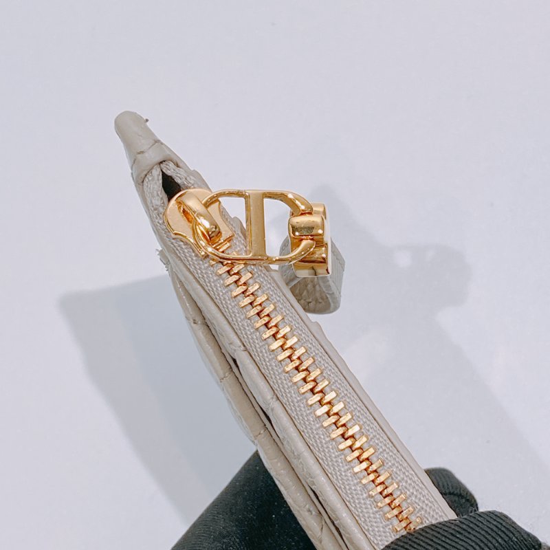 TW4495 Dior 迪奧 拉鏈卡片套 沙色柔軟Cannage藤格紋圖案小牛皮Caro Cosmos Zipper Card Holder-7