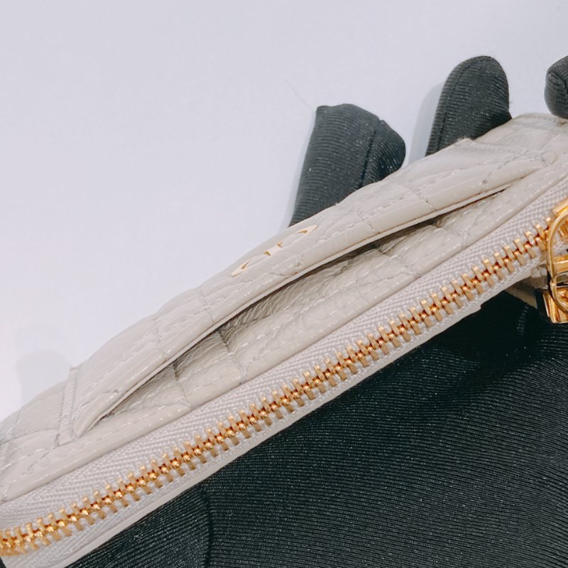TW4495 Dior 迪奧 拉鏈卡片套 沙色柔軟Cannage藤格紋圖案小牛皮Caro Cosmos Zipper Card Holder-9