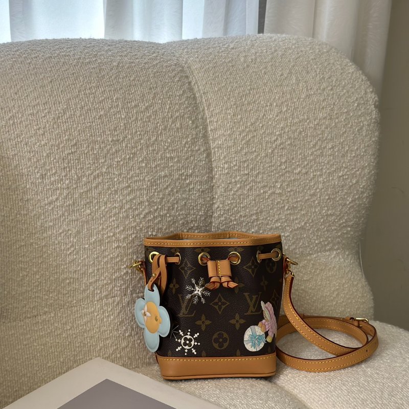LOUIS VUITTON Nano noe水桶包 - 聖誕限定版-0