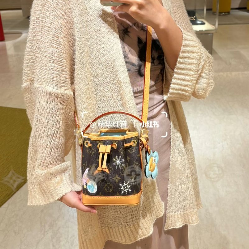 LOUIS VUITTON Nano noe水桶包 - 聖誕限定版-1