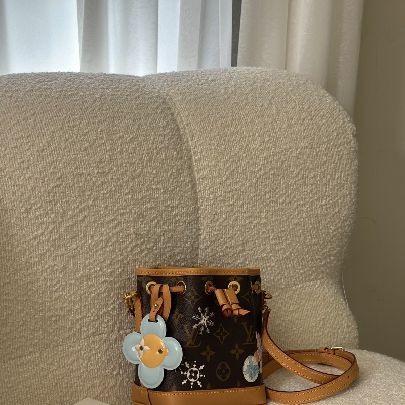 LOUIS VUITTON Nano noe水桶包 - 聖誕限定版-2
