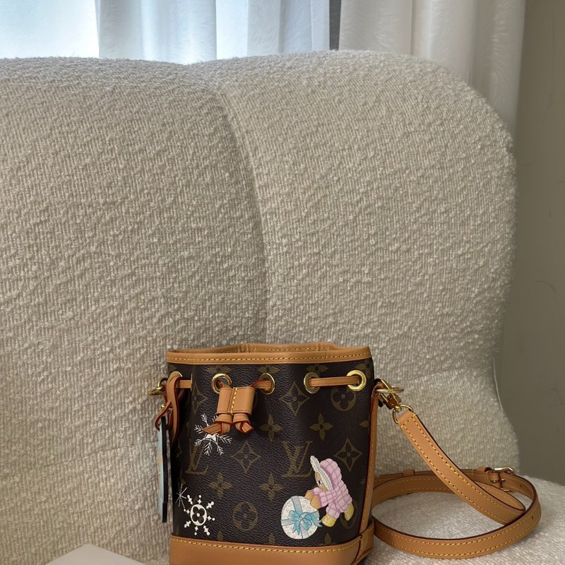 LOUIS VUITTON Nano noe水桶包 - 聖誕限定版-3
