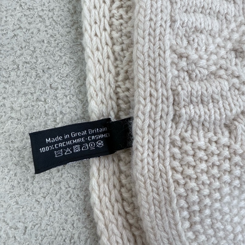 全新Chanel 100%羊絨米色圍巾-2