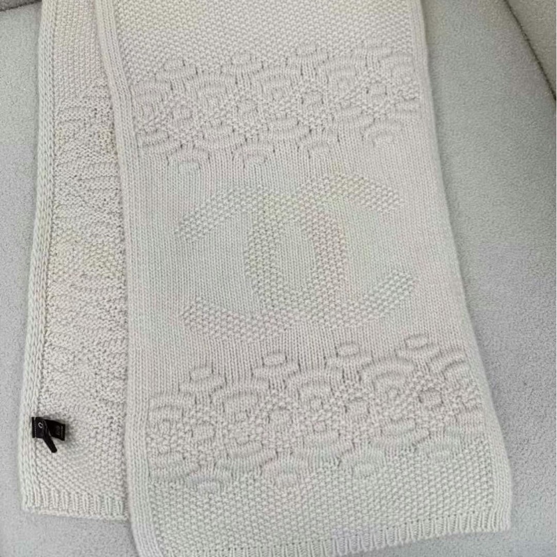 全新Chanel 100%羊絨米色圍巾-3