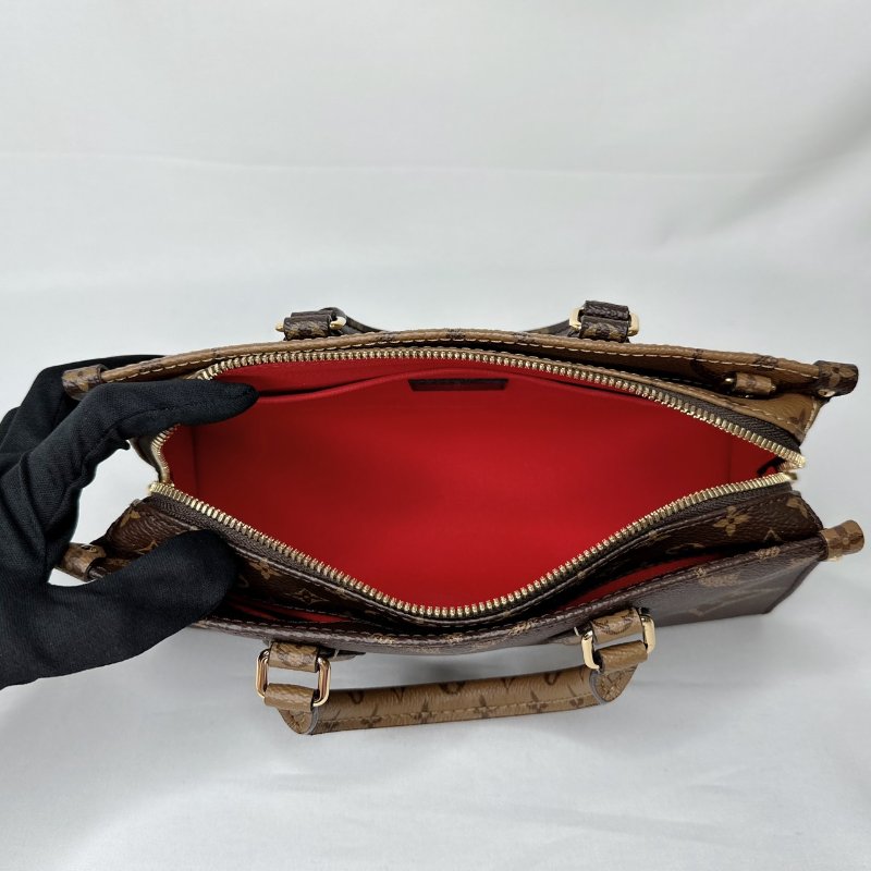 LV OnTheGo East West手提斜背包-7